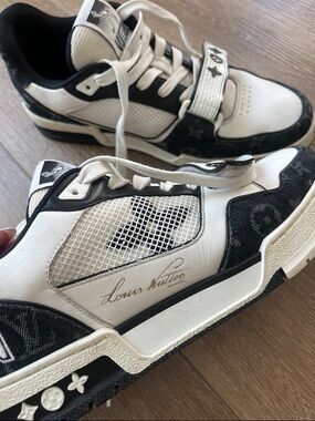 Louis Vuitton LV Trainer
Velcro Strap Monogram Denim Black White